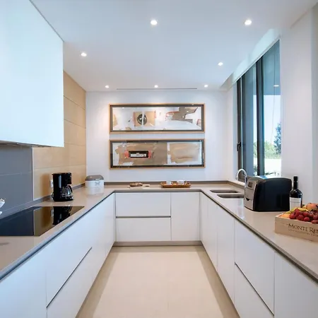 Апартаменты Monte Rei 2 Bed Вила-Нова-де-Касела