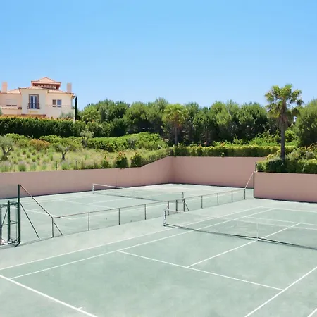 Monte Rei 2 Bed Lägenhet *